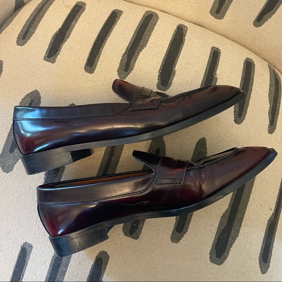 Everlane penny loafer in oxblood - Picture 2 of 4